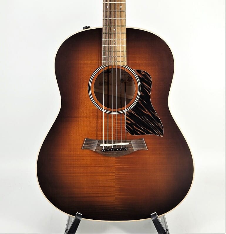 

Акустическая гитара Taylor AD27E Flametop w/ Aerocase Case