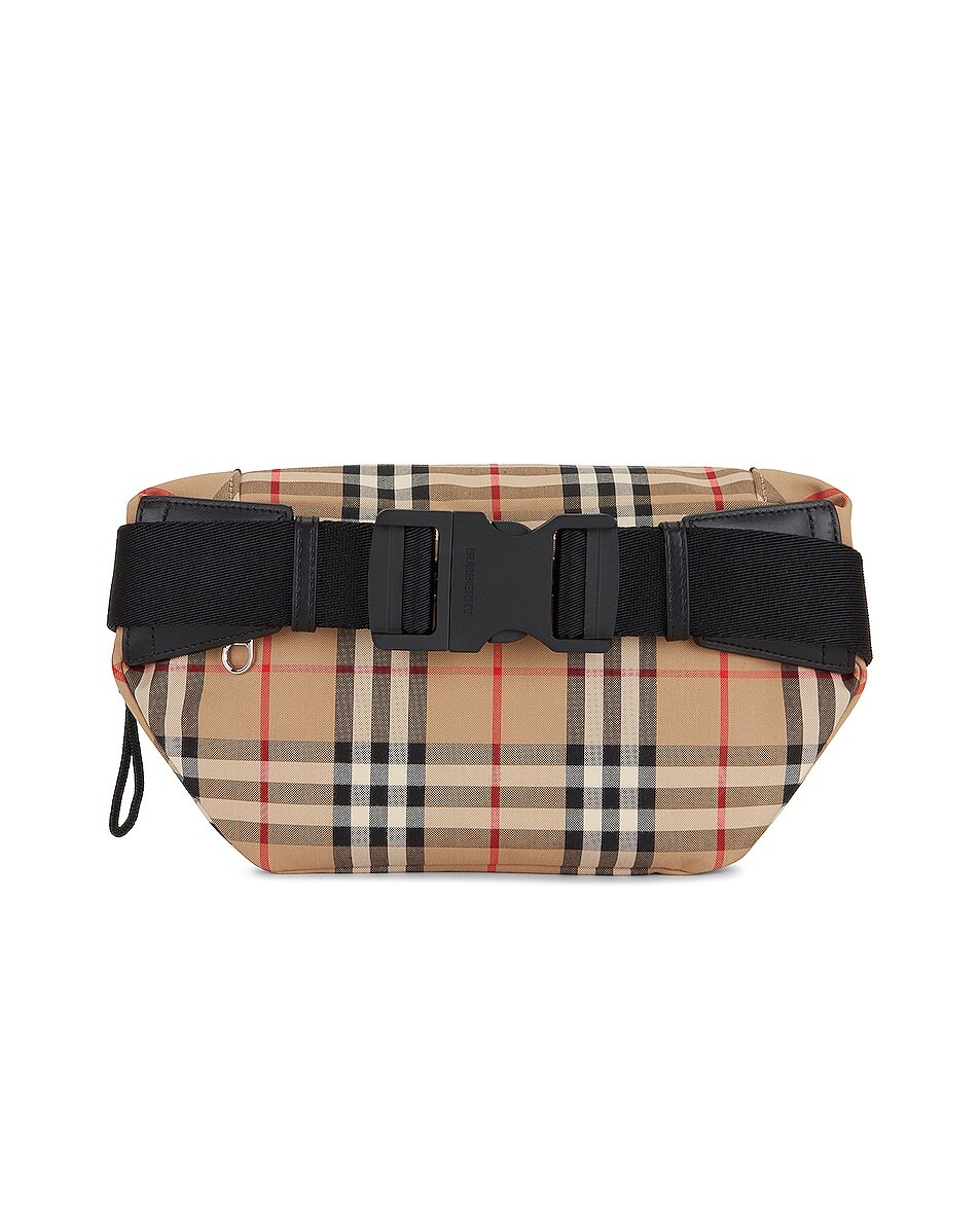 

Сонни Сумка Burberry, цвет Archive Beige