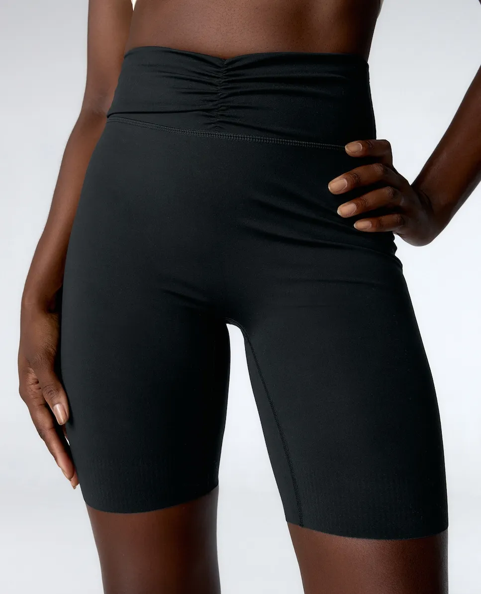 

Женские спортивные шорты с присборенной талией и высокой поддержкой Black Limba, черный