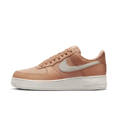 

Кроссовки Nike Air Force 1 '07 LX NBHD, цвет Amber Brown/Phantom