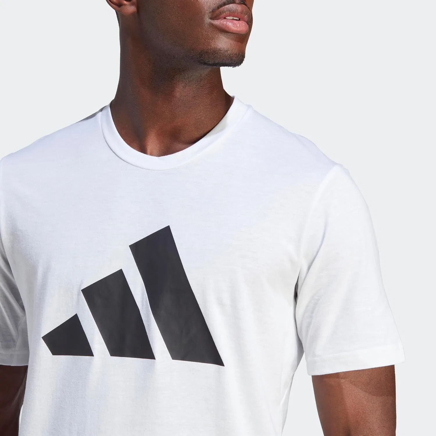 Мужская тренировочная футболка adidas Train Essentials Feelready с логотипом — фото 3