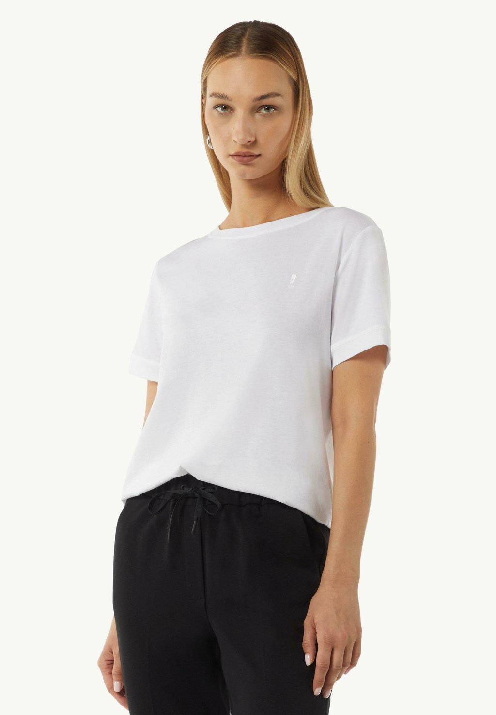 

Базовая футболка MIT LOGO DETAIL comma casual identity, белый