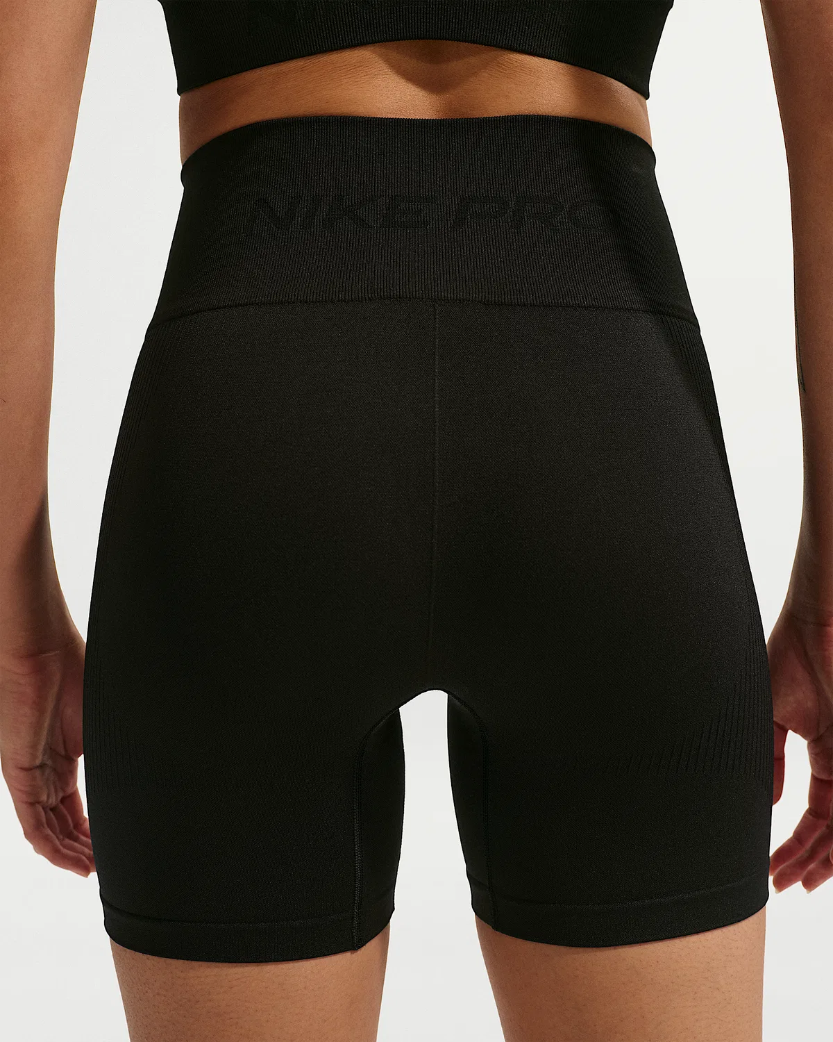 Женские шорты-велосипедки Nike Pro Seamless Dri-FIT с высокой посадкой, 5", Black — фото 3