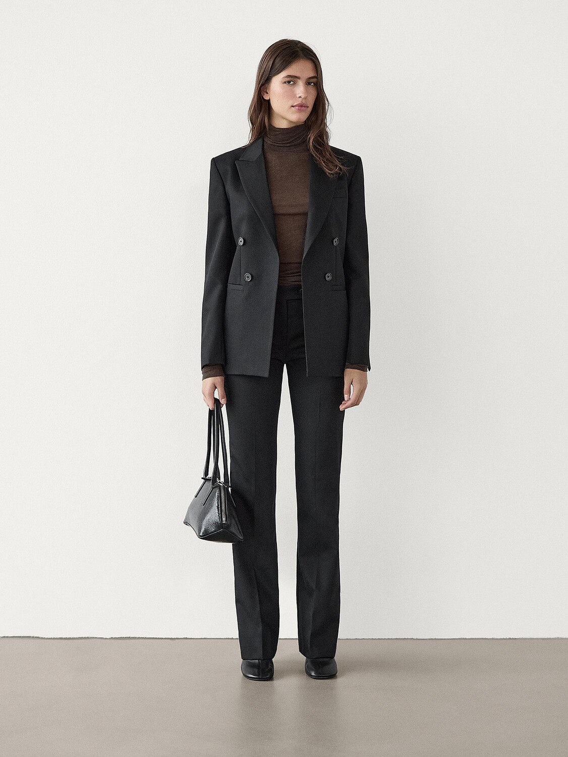 

Расклешенные брюки из 100% шерсти Massimo Dutti, черный