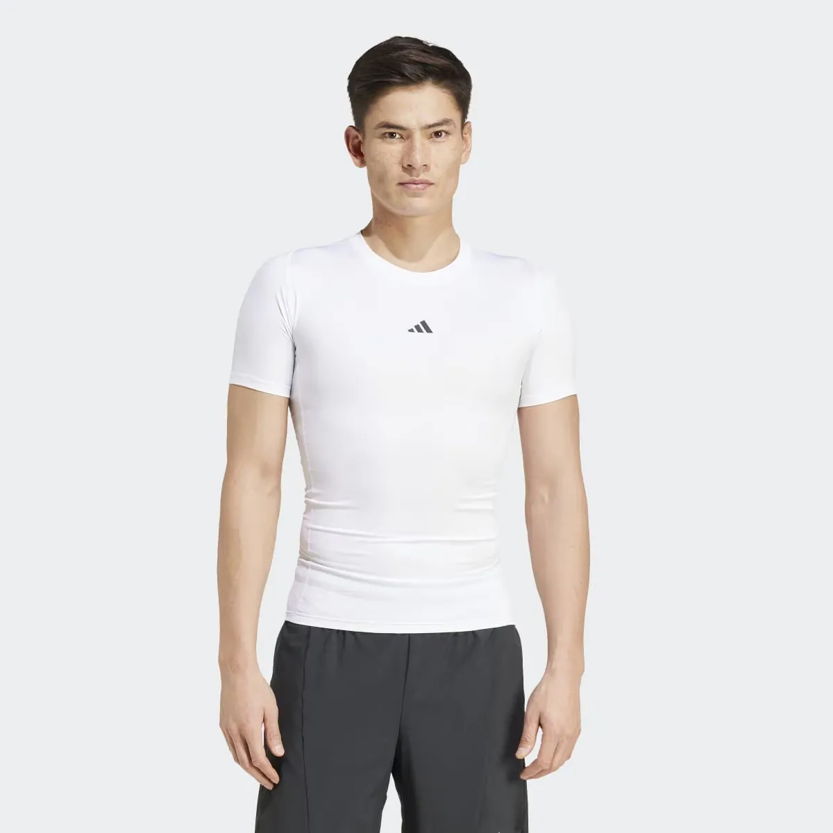 

TECHFIT Мужская компрессионная тренировочная футболка Adidas, белый