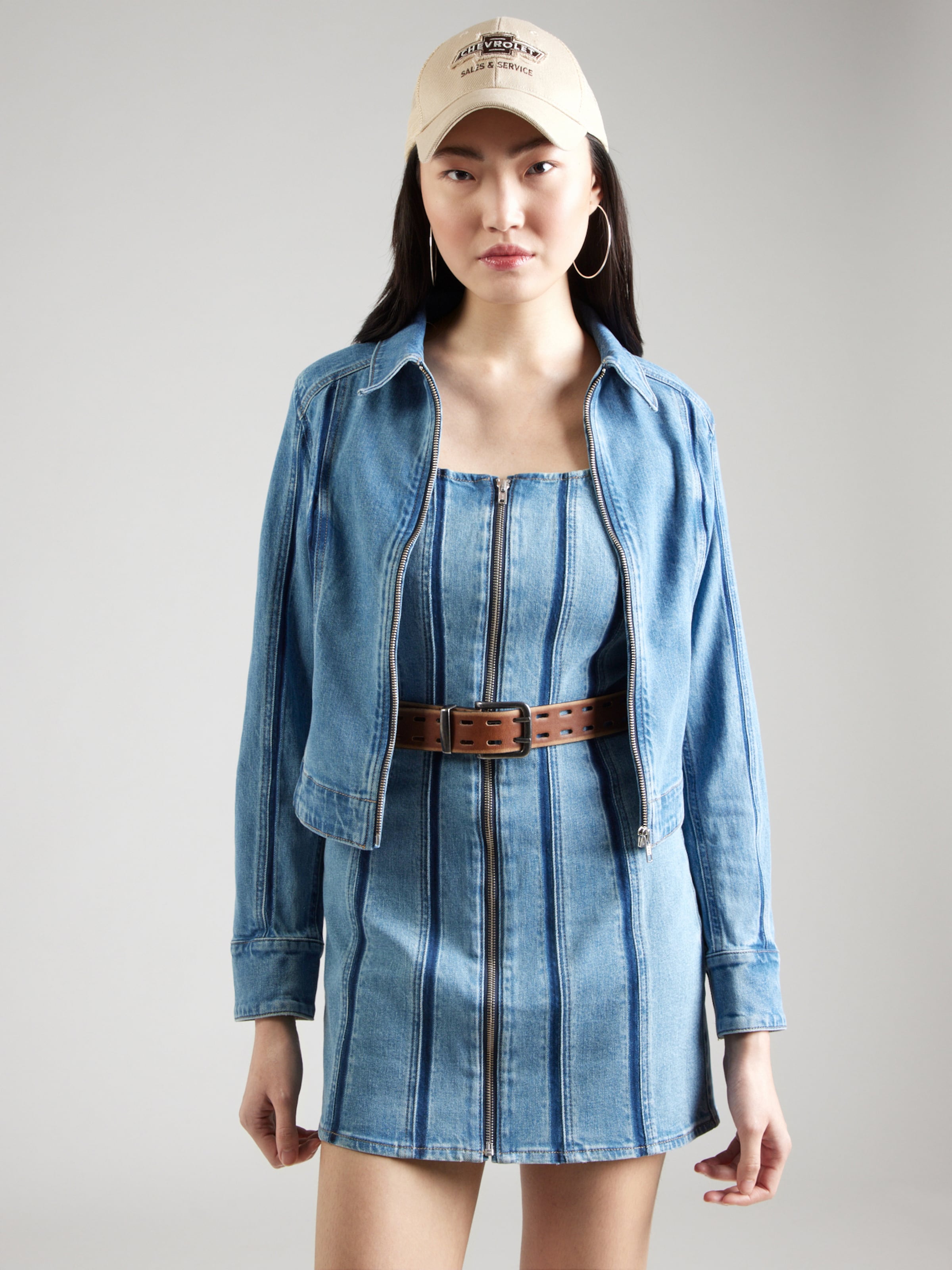 LEVI'S  Демисезонная куртка 'Shadow Seamed Trucker Jacket' в синем дениме — фото 3