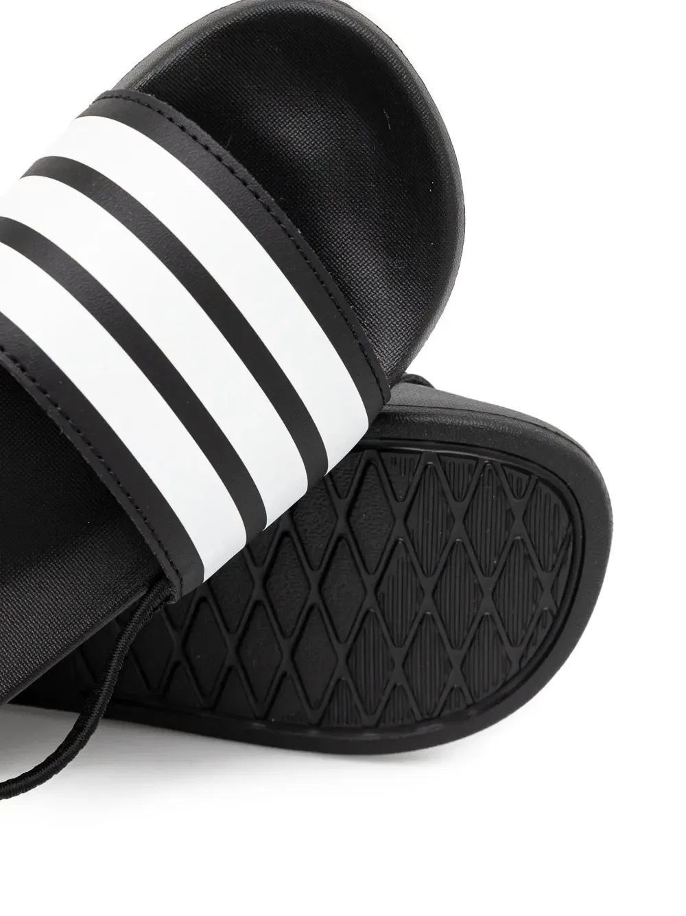 Сандалии Adilette с тремя полосками на ремешке и открытой пяткой Adidas Kids, черный — фото 3