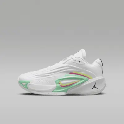

Кроссовки Nike Luka 3 "Photo Finish", цвет White/Volt Glow/Green Glow/Black