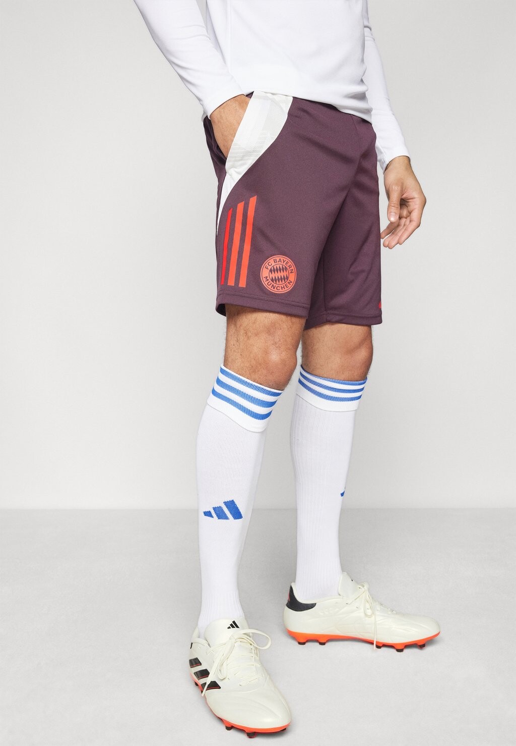 

Team Fc Bayern München Training Short adidas Performance, темно-бордовый/красный