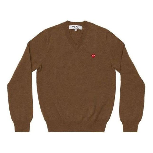 

Свитер v-neck pullover with small red heart 'brown' Comme Des Garcons Play, коричневый