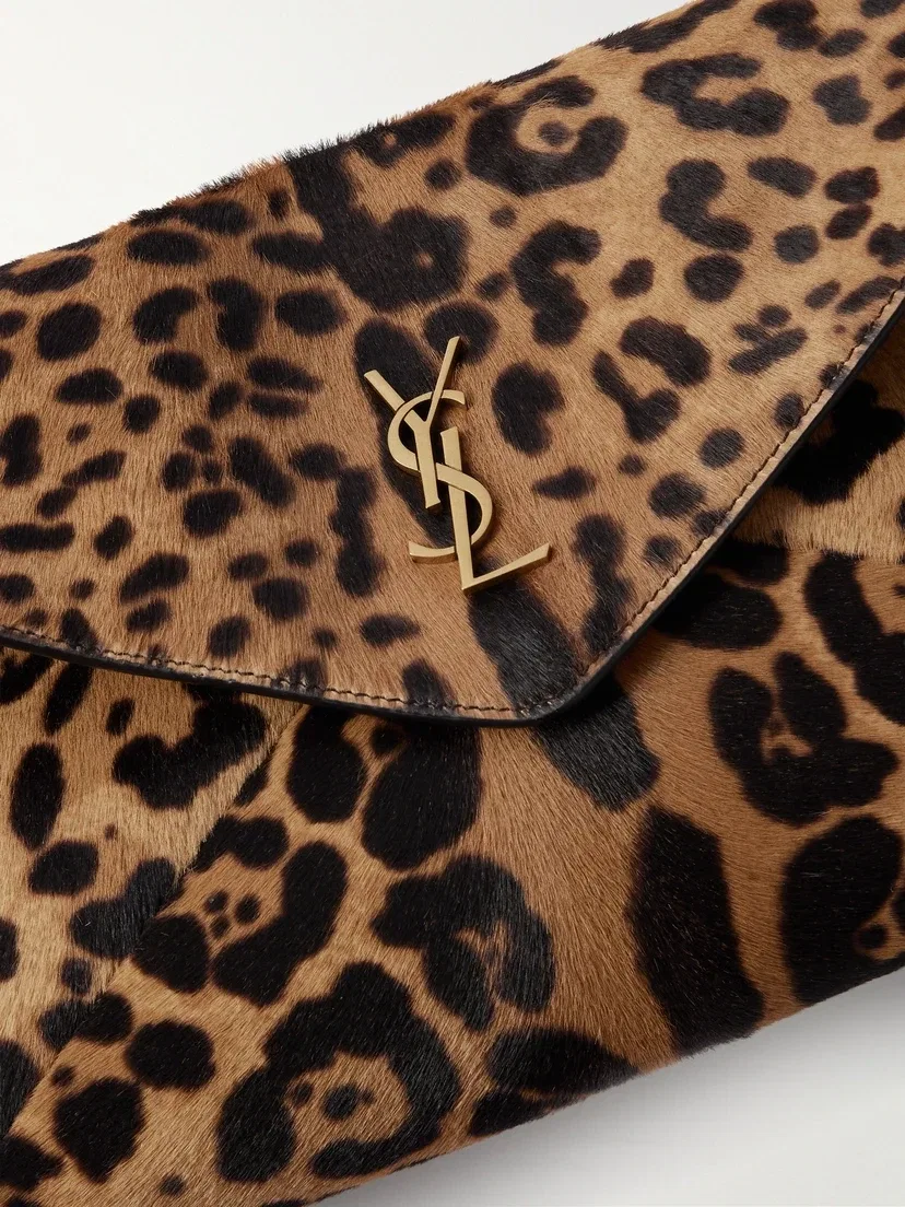 Сумка на плечо Cassandre из меха теленка с леопардовым принтом и кожаной отделкой SAINT LAURENT — фото 4