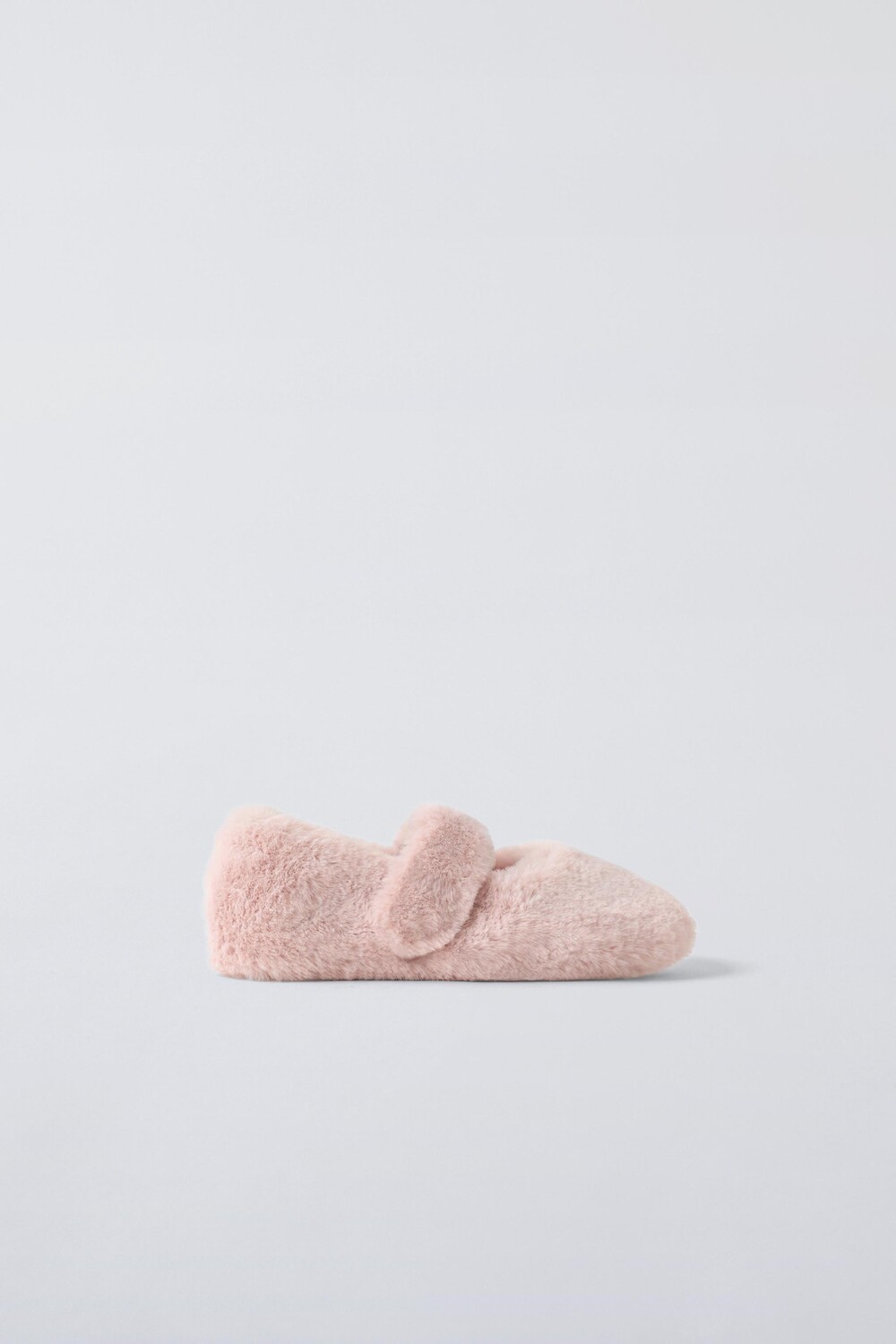 

Домашние тапочки из искусственного меха ZARA, розовый