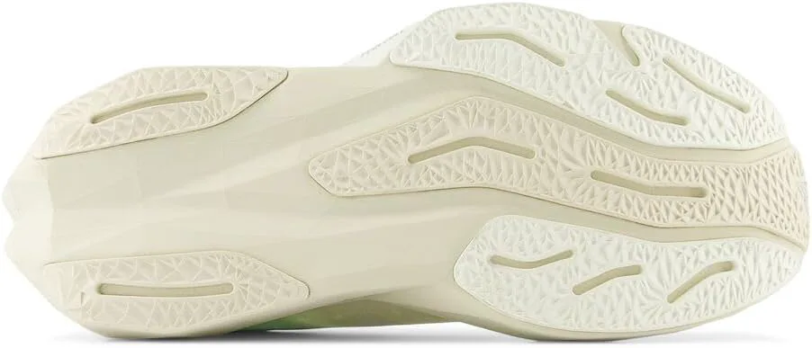 Мужские беговые кроссовки New Balance FuelCell Rebel V4, белый — фото 2