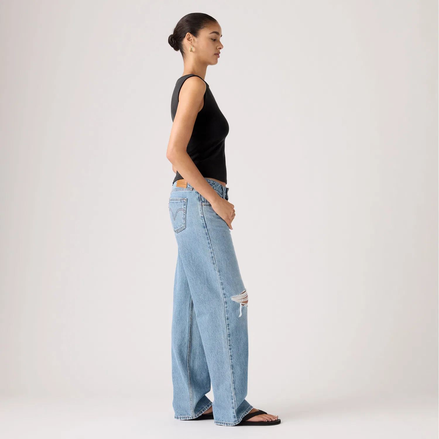 Женские джинсы свободного кроя с низкой посадкой Levi's, Medium Wash — фото 4