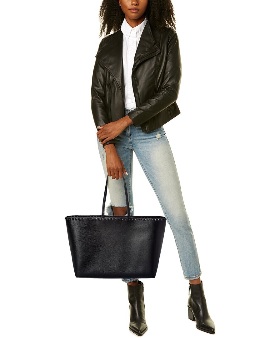 

Большая сумка-шоппер Valentino Rockstud из зернистой кожи, черный