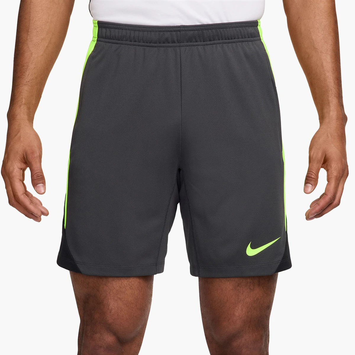 

Шорты мужские Nike Strike, серый