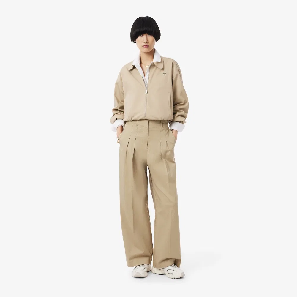 Чиносы Lacoste женские широкие с защипами, бежевые — фото 4