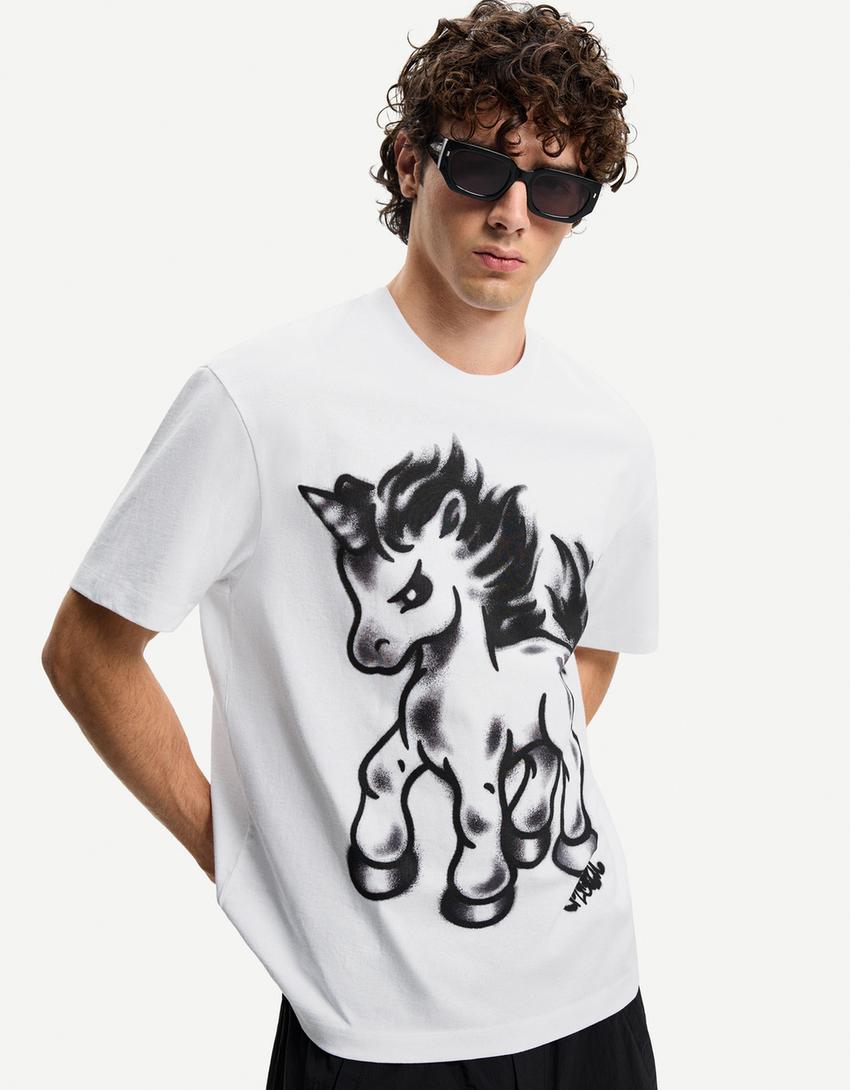 

Футболка с коротким рукавом и принтом Bershka, белый