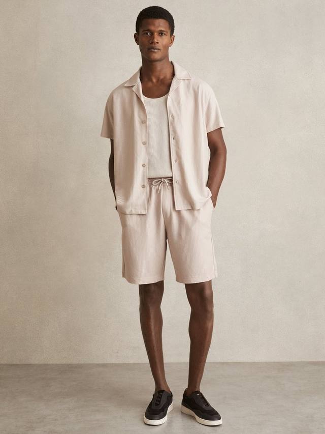 

Warwick Textured Stripe Regular Fit рубашка с короткими рукавами Reiss, Champagne