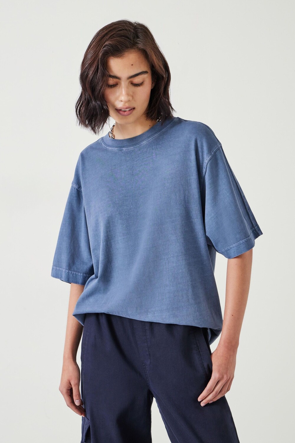 

Футболка Flo oversize из органического хлопка Hush, синий