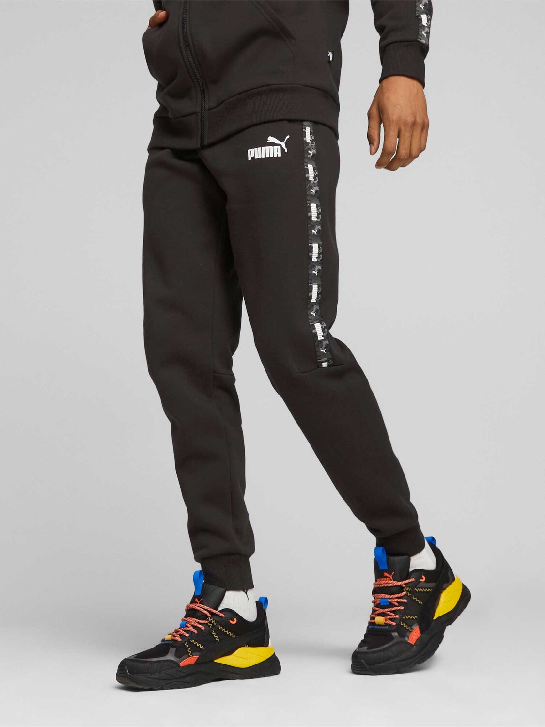 

Спортивные брюки Puma ESS TAPE CAMO, черный