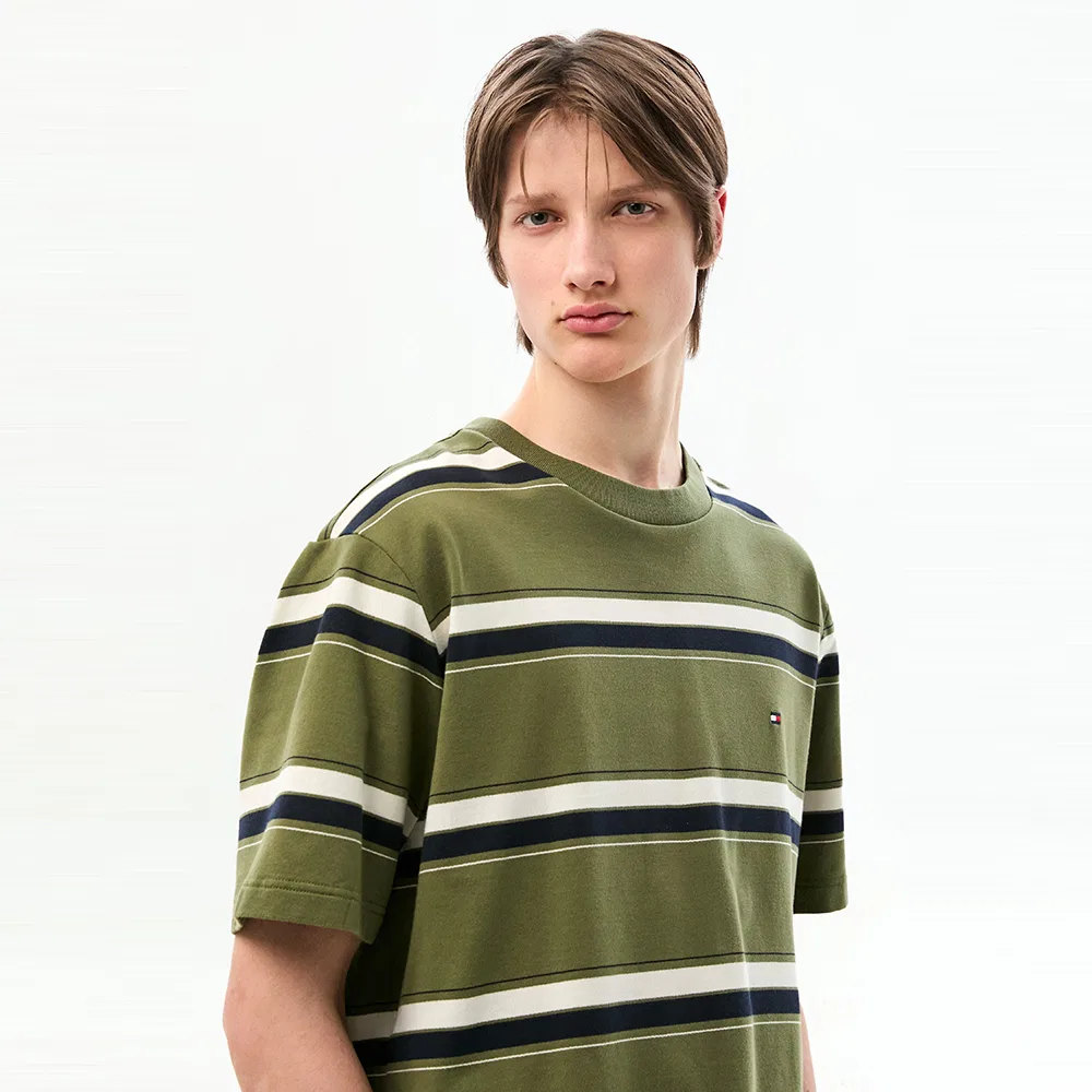 Мужская футболка из махровой ткани свободного кроя цвета хаки от Tommy Hilfiger — фото 4