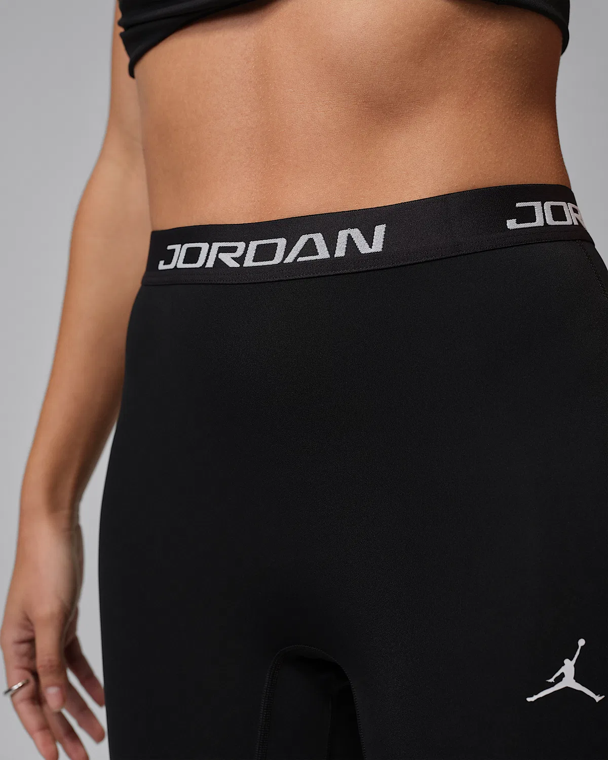 Женские баскетбольные леггинсы с высокой посадкой на одну ногу (левая) Jordan Sport, Black/White — фото 3