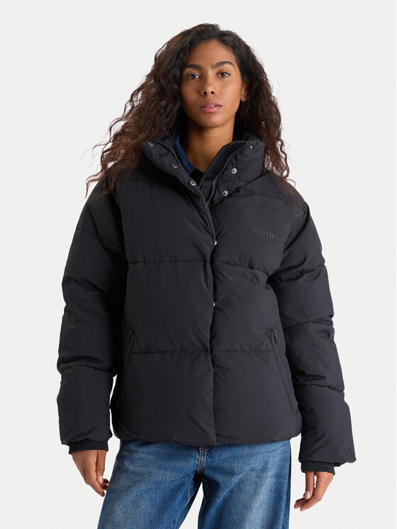 

Зимняя куртка relaxed fit Gillian 1016744 Mustang, черный