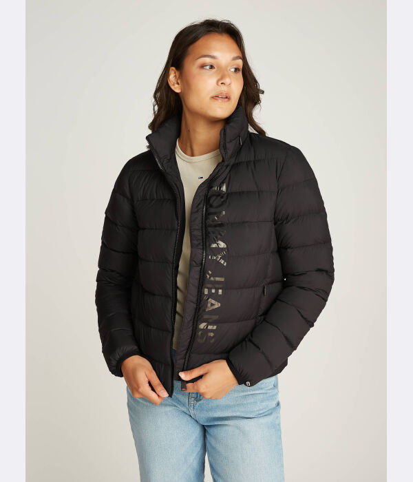 

Пуховик Regular fit Tommy Jeans, черный