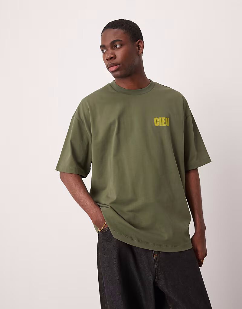 

Футболка ASOS DESIGN oversize с принтом на груди цвета хаки