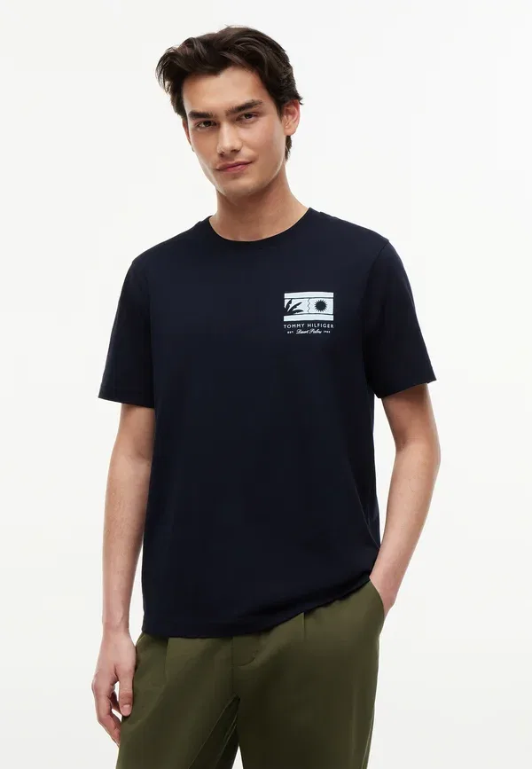 Футболка Tommy Hilfiger love print, цвет пустынное небо