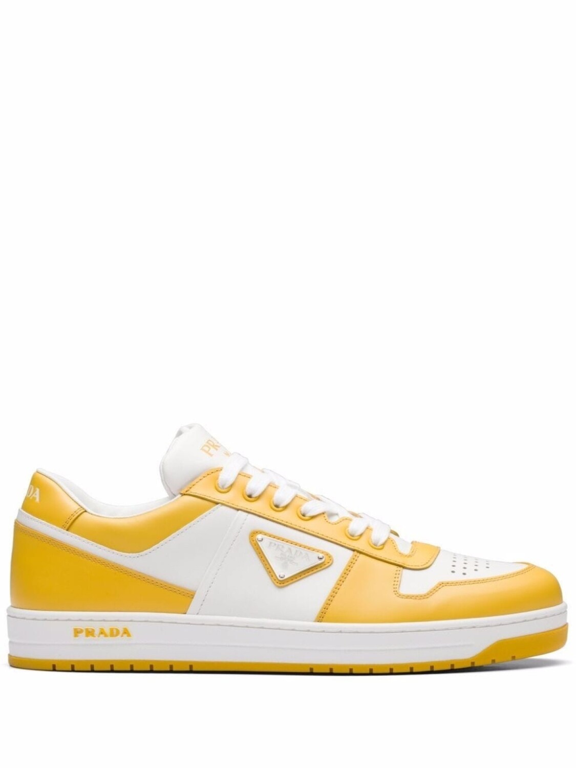

Кроссовки Prada With Logo Patch, белый/желтый
