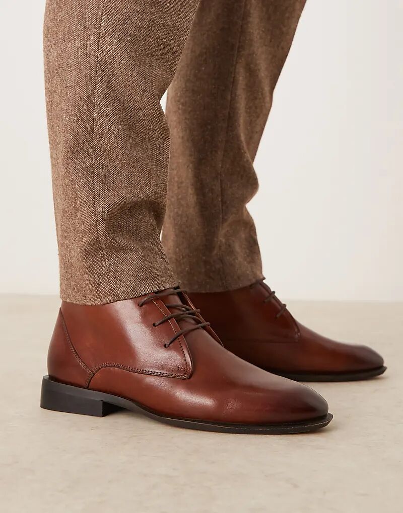 

Ботинки чукка со шнуровкой из коричневой кожи ASOS DESIGN