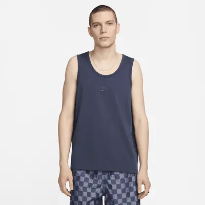 

Футболка Nike Sportswear Premium Essentials, цвет Thunder Blue