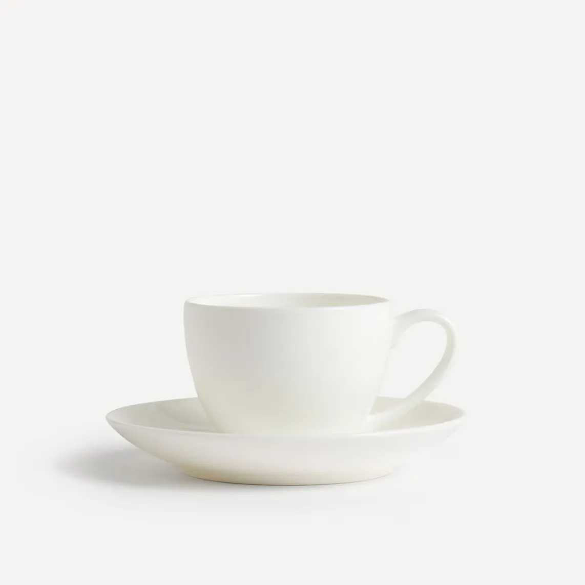 

Кофейная чашка Bone China Essential El Corte Inglés с круглым блюдцем, белый