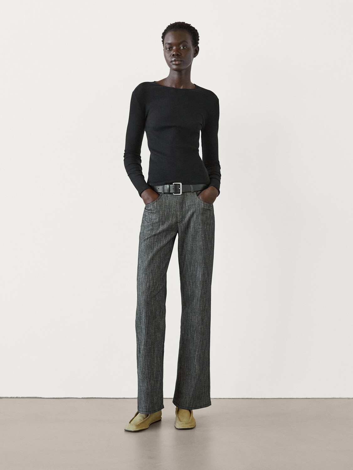 

Футболка с длинными рукавами в рубчик Massimo Dutti, черный