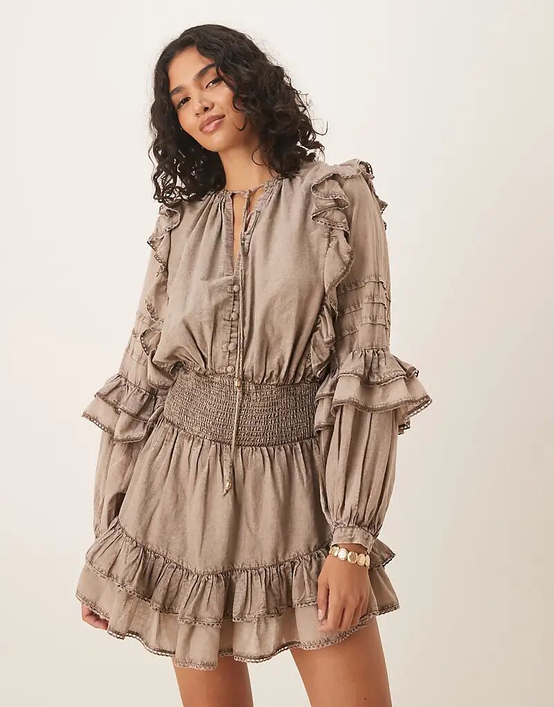 

Мини-платье из вуали ASOS DESIGN с присборенной талией и оборкой по низу, цвет стираный серый