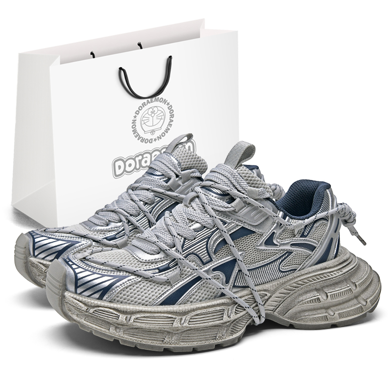 

Doraemon Дораэмон Мужские массивные кроссовки лоу-топ в ледяном голубом цвете, цвет Ice Blue