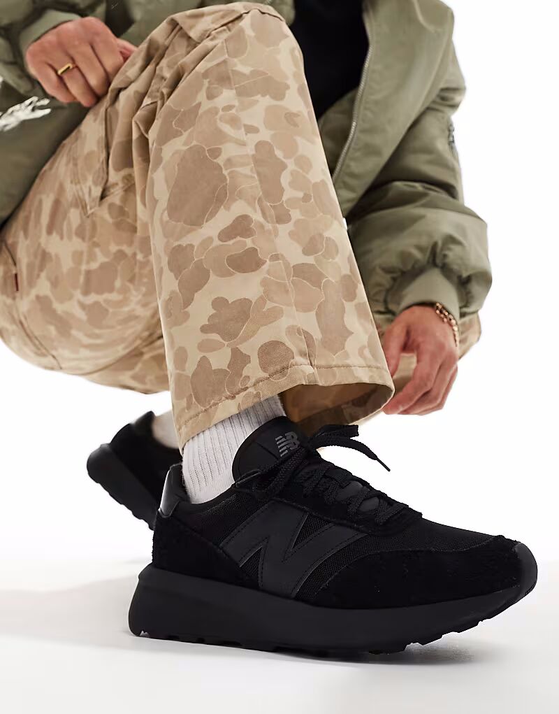 Кроссовки New Balance 370 в тройном черном цвете
