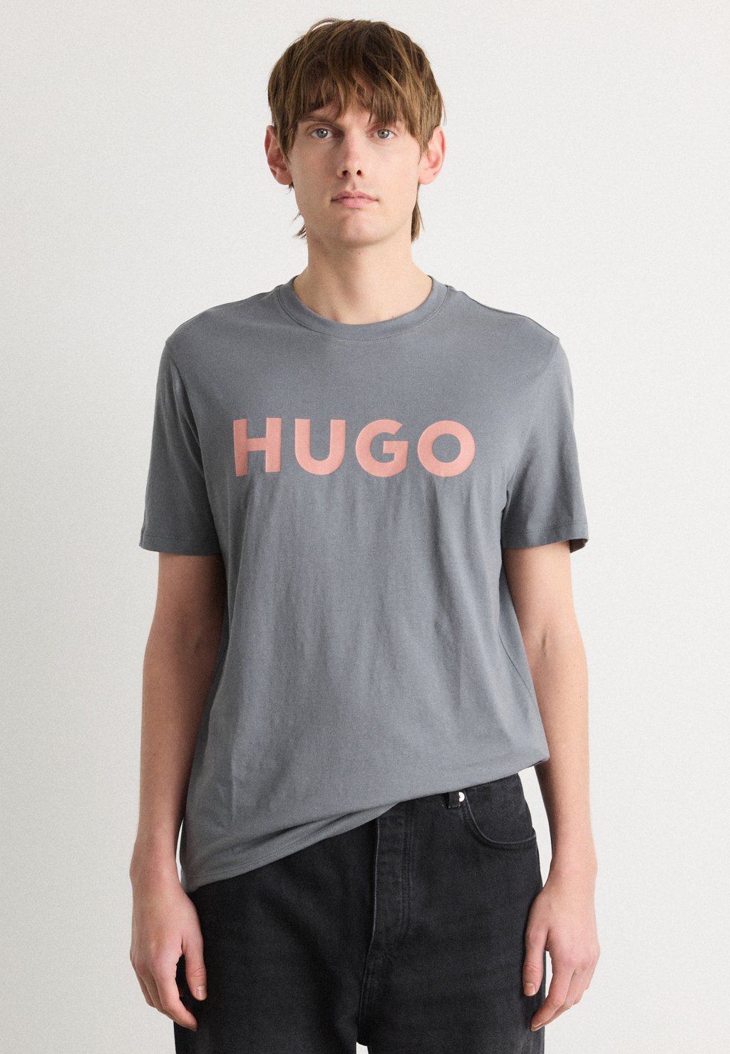 

Футболка с принтом DULIVIO HUGO, серый