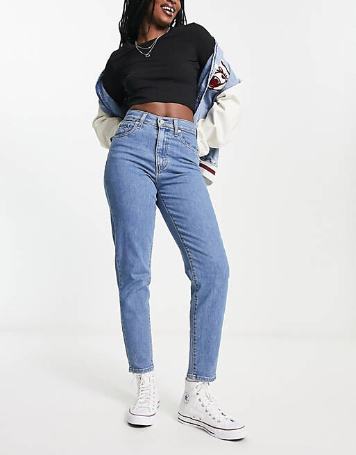 

Светлые джинсы Mom с завышенной талией Levi's