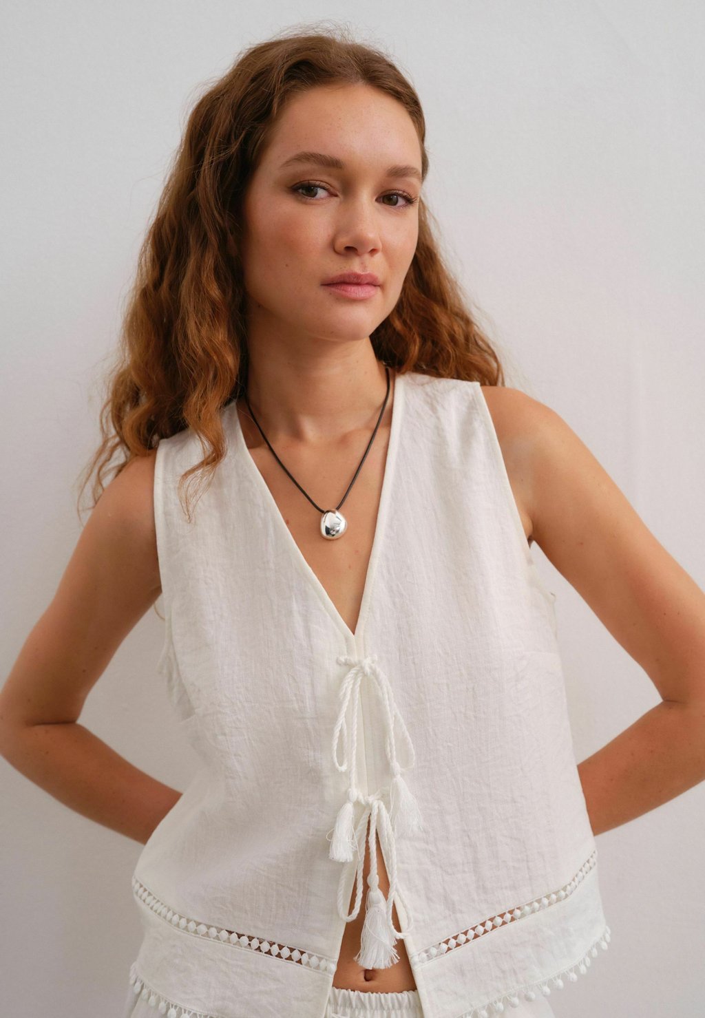 

Блуза TIE FRONT SLEEVELESS Next, белый