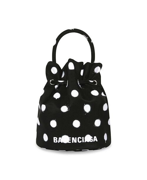

Сумка-ведро Wheel XS на шнурке из переработанного нейлона с принтом в горошек Balenciaga, цвет Black, Черный, Сумка-ведро Wheel XS на шнурке из переработанного нейлона с принтом в горошек Balenciaga, цвет Black