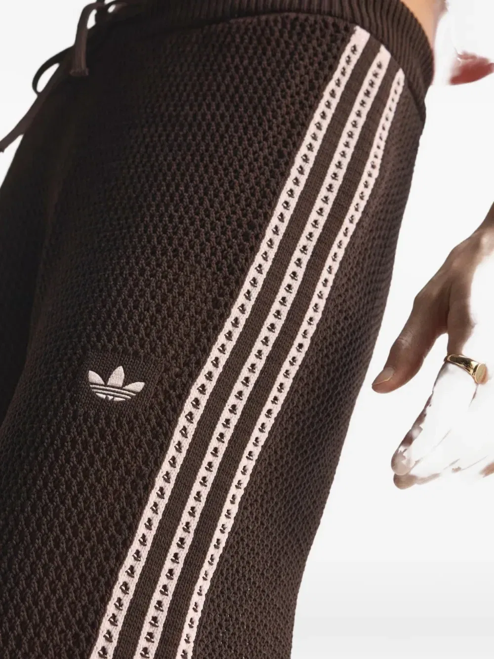 Брюки в полоску, связанные крючком adidas, коричневый — фото 4
