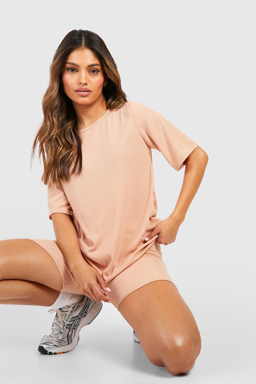 

Комплект оверсайз футболка и байкерские шорты Boohoo, серый