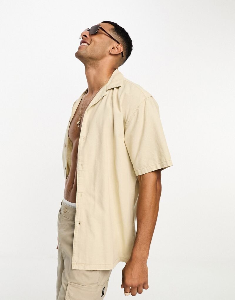 

Песочная льняная рубашка с лацканным воротником Pull&Bear