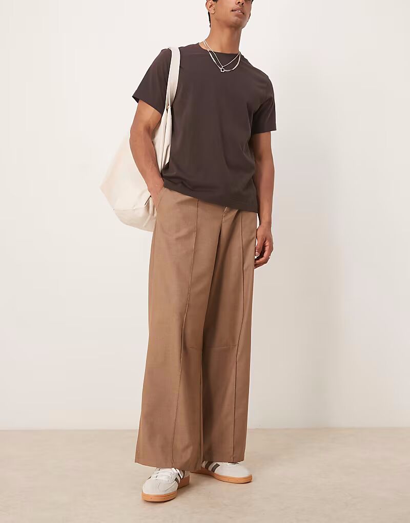 

Строгие брюки ASOS DESIGN с защипами спереди в форме гриба