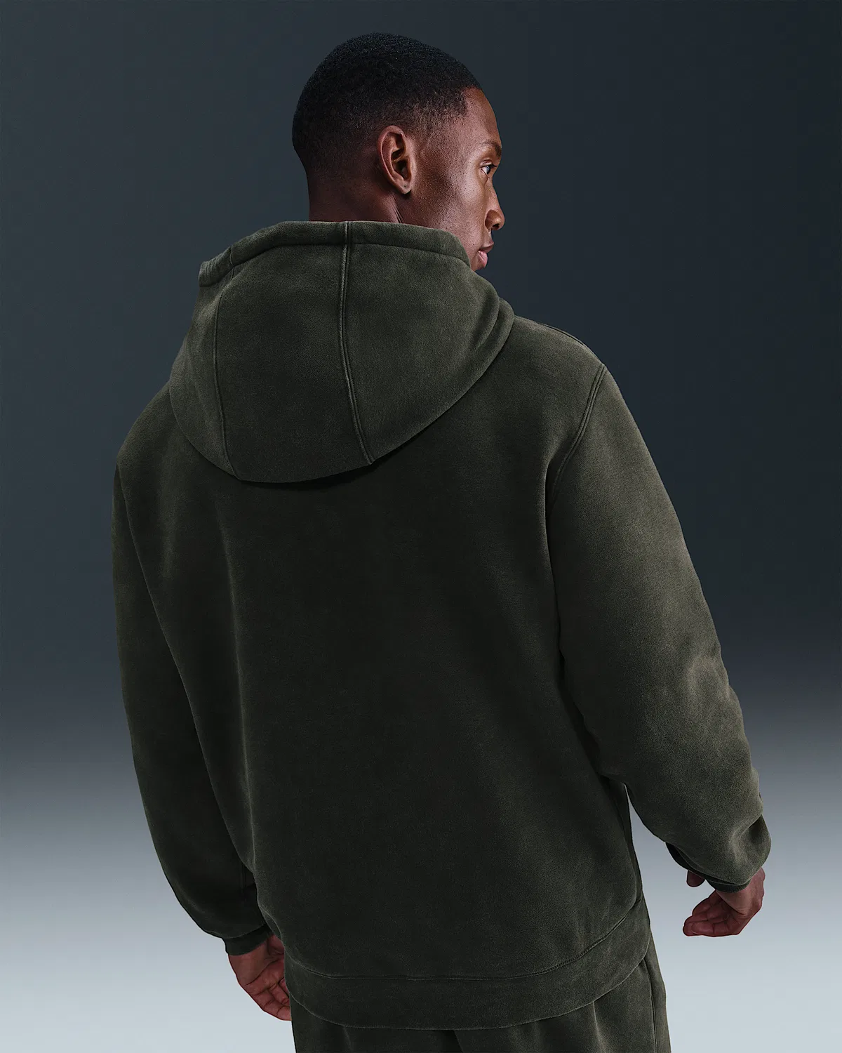 Мужская флисовая худи Nike Sportswear Club с эффектом состаривания, Sequoia/Sequoia — фото 2