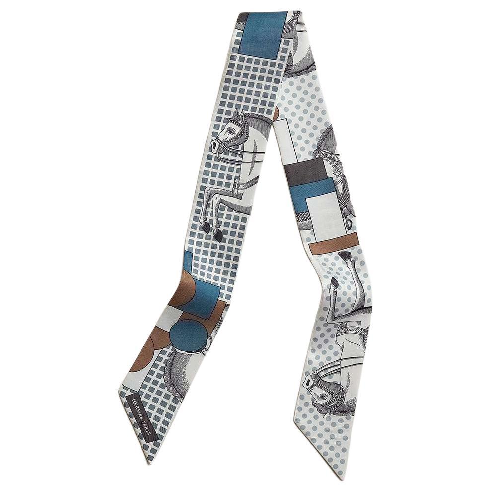 

Шёлковый шарф HERMES для женщин Мультиколор