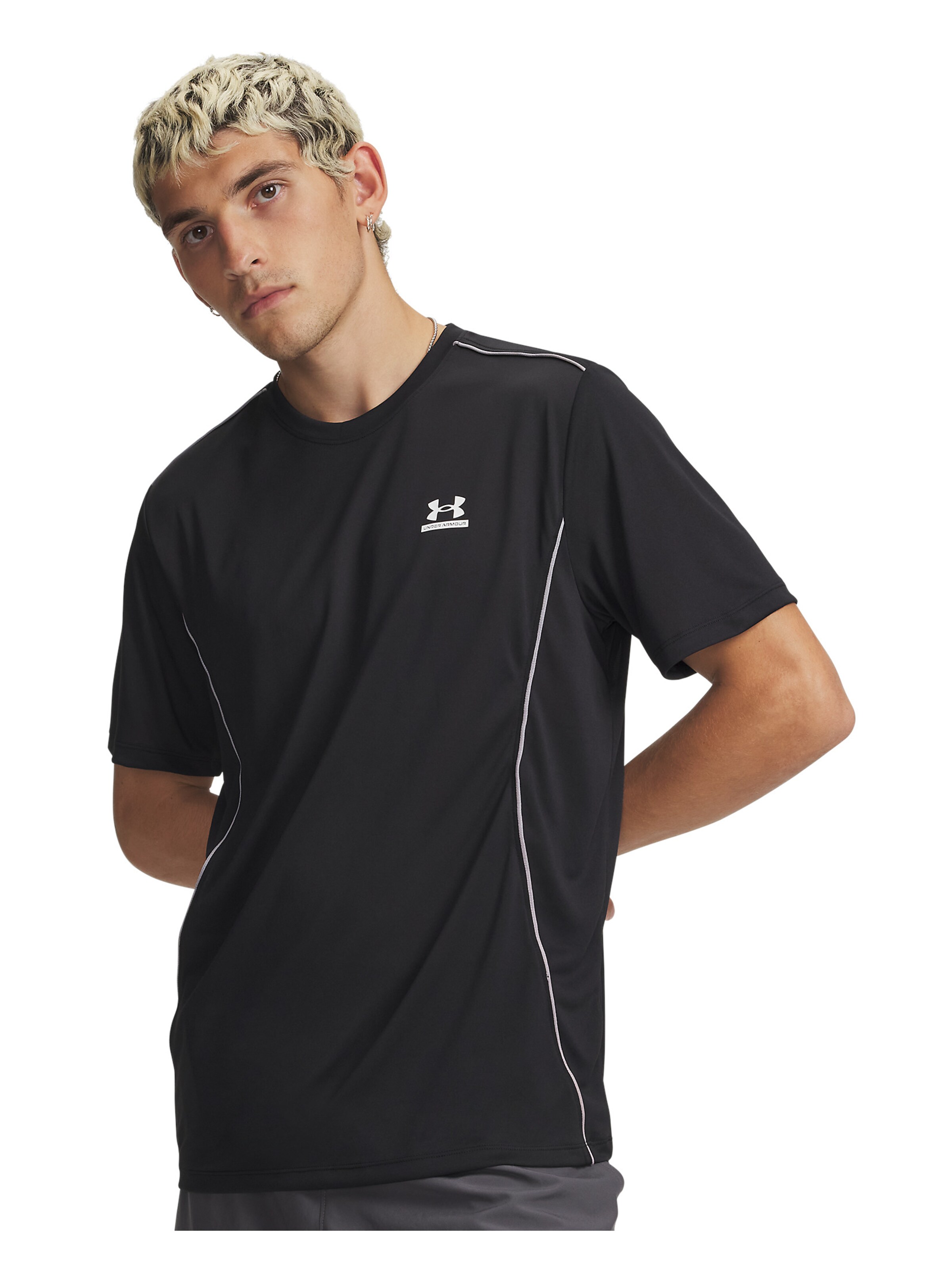 

Under Armour Футболка Performance в черном цвете